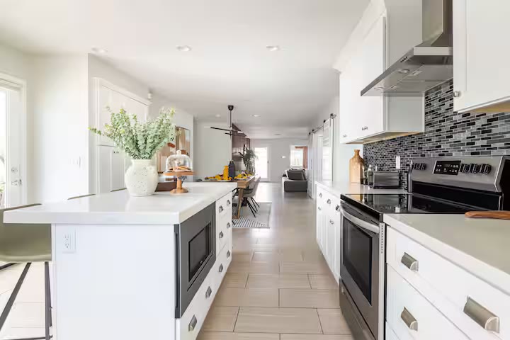 Stylish & Perfect for Families - Kitchen Appliances Stylish & Perfect for Families kitchen appliances at a direct-booking vacation rental in Phoenix, Arizona