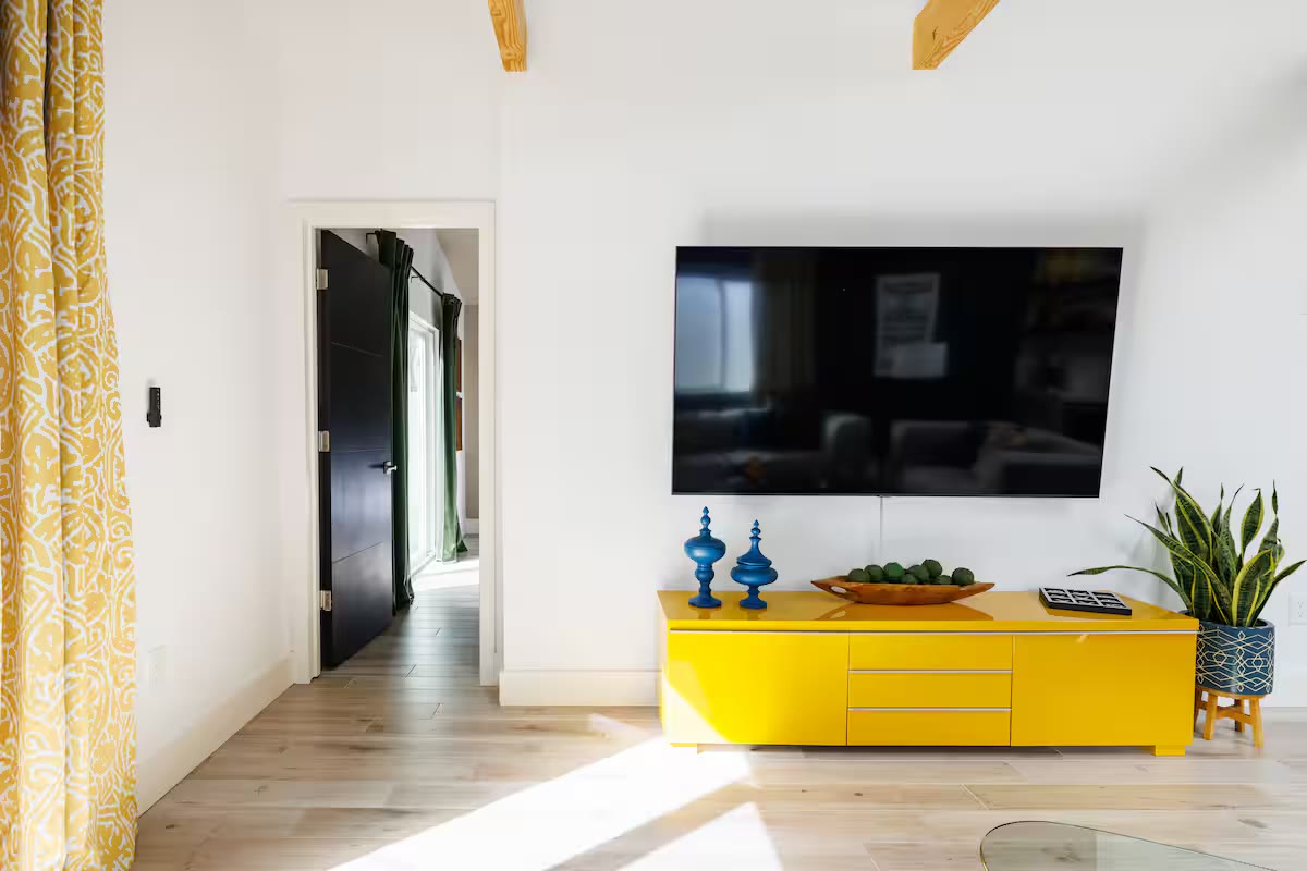 Modern All-En-Suite Home - Living Room Seating Modern All-En-Suite Home living room seating at a direct-booking vacation rental in Phoenix, Arizona