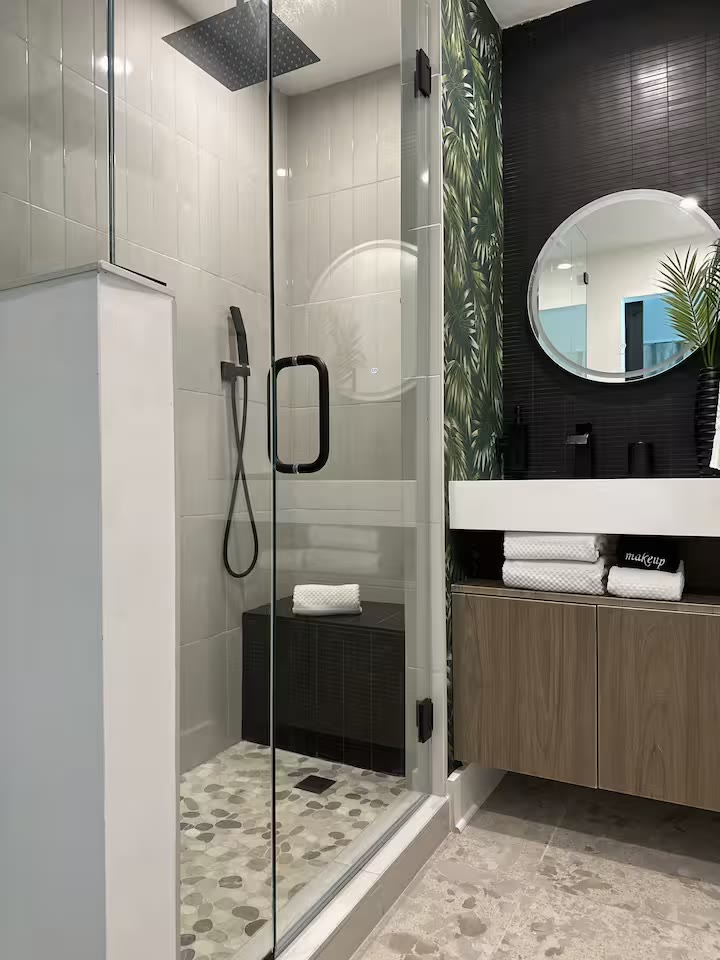 Palm Haven Pool House - Bathroom Shower Palm Haven Pool House bathroom shower at a direct-booking vacation rental in Phoenix, Arizona