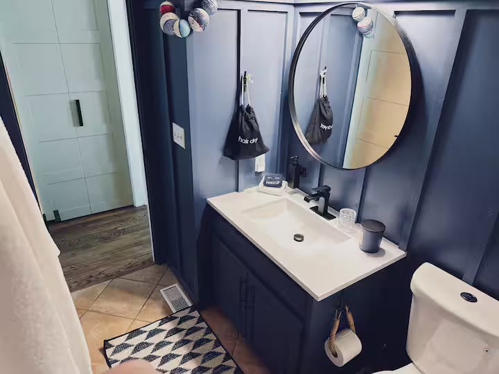 The Angler's Canoe Lake House - Bathroom Shower The Angler's Canoe Lake House bathroom shower at a direct-booking vacation rental in Cedar Bluff, Alabama